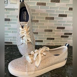 Youth size 4 Sperrys